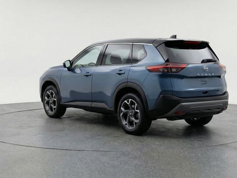 Used 2025 Nissan Rogue SV image 6