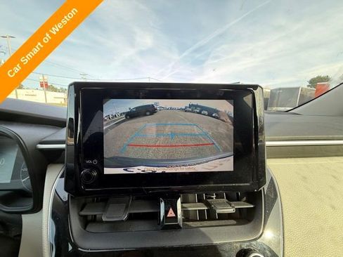 Used 2023 Toyota Corolla LE FWD image 17