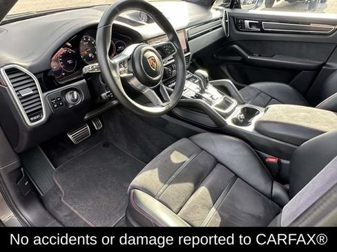 Used 2021 Porsche Cayenne GTS w/ Premium Package AWD/4WD image 2