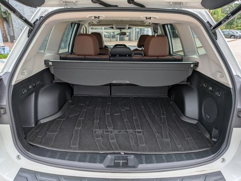 Certified 2022 Subaru Forester Touring AWD/4WD image 12