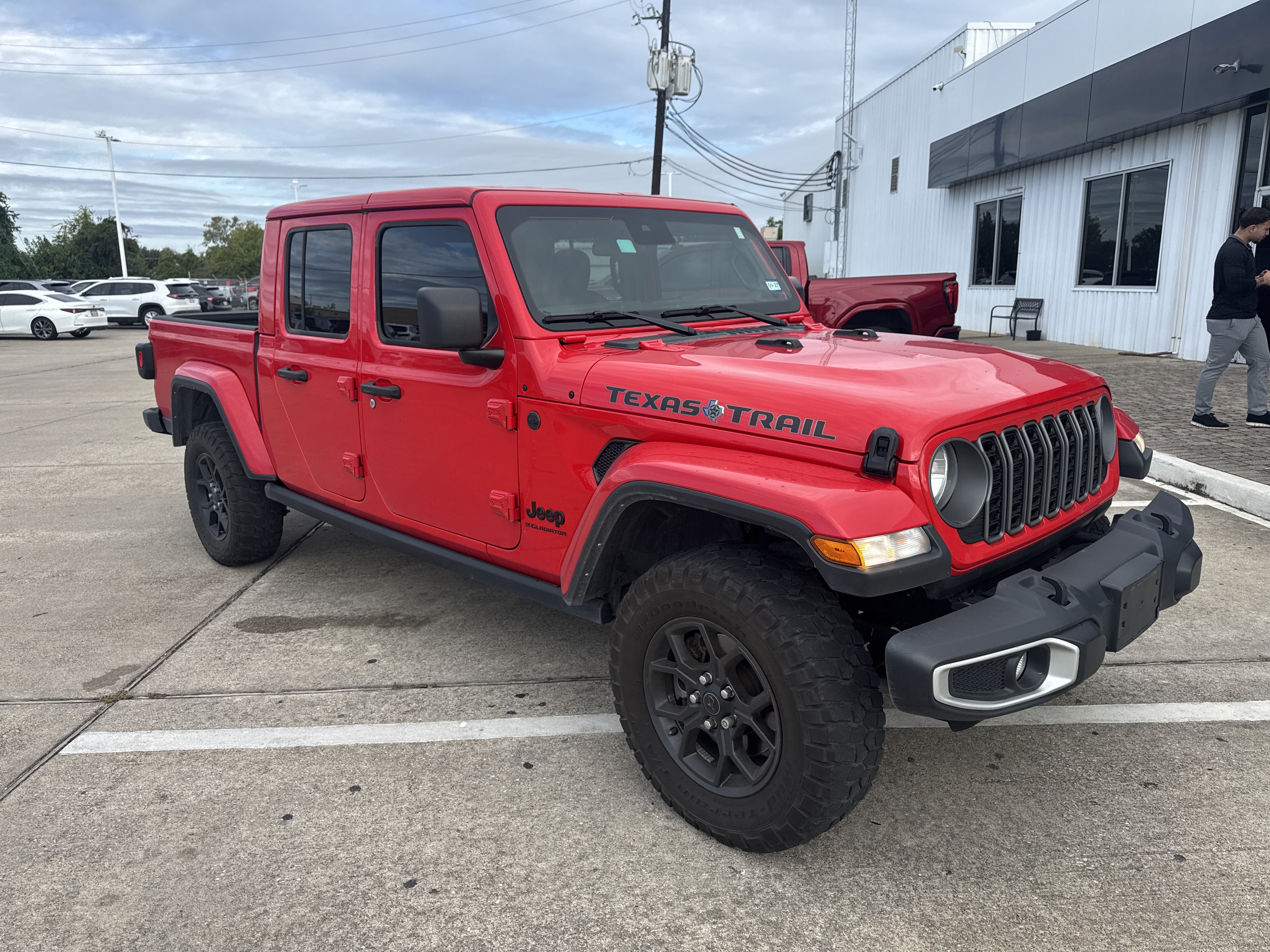 Used 2025 Jeep Gladiator Sport AWD/4WD image 14