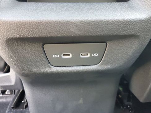 New 2026 Volkswagen Tiguan SE FWD image 12