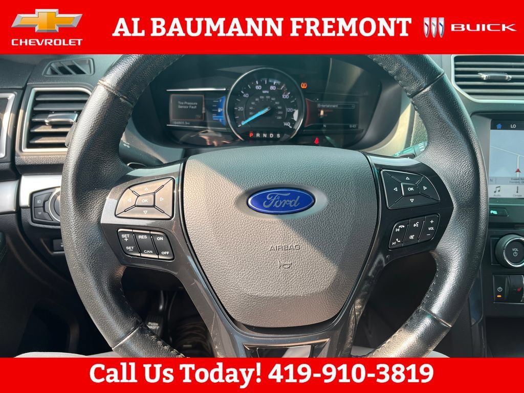 Used 2017 Ford Explorer XLT w/ Equipment Group 202A FWD image 14