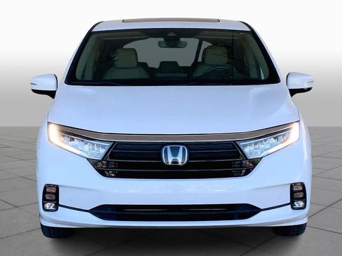 Used 2023 Honda Odyssey Elite image 4
