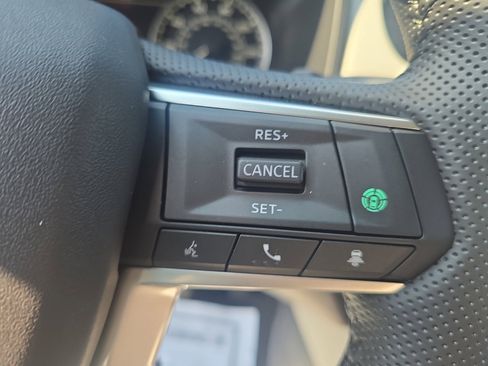 New 2025 Mitsubishi Outlander SE image 18