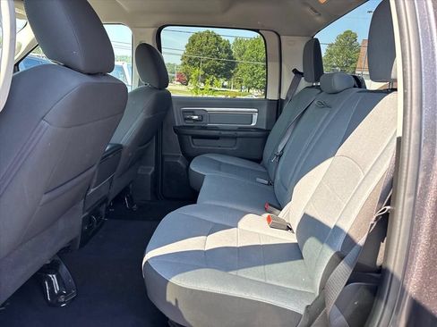 Used 2023 RAM 1500 Classic SLT AWD/4WD image 17