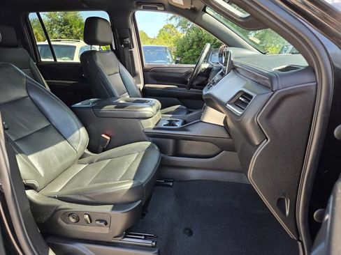 Used 2021 Chevrolet Suburban LT RWD image 24