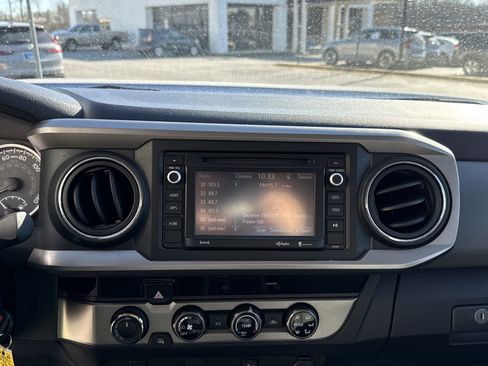 Used 2017 Toyota Tacoma SR5 w/ Tow Package image 23