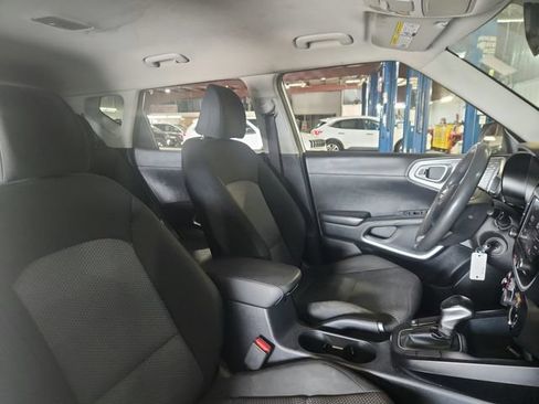 Used 2024 Kia Soul LX FWD image 20
