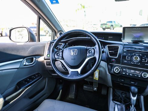 Used 2013 Honda Civic Hybrid Sedan image 5