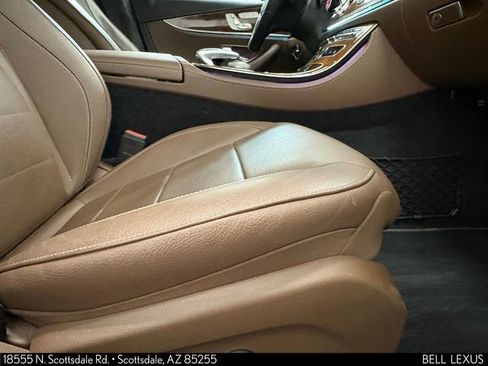 Used 2019 Mercedes-Benz E 300 image 32