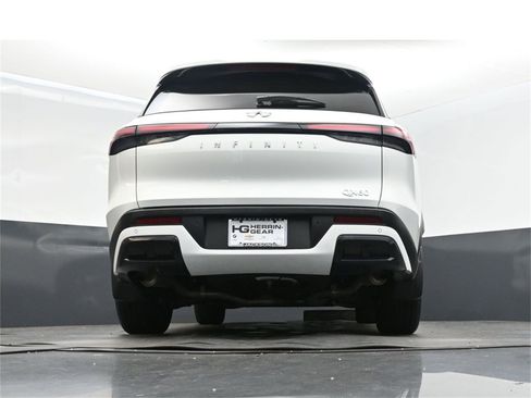 Certified 2025 INFINITI QX60 Pure image 43