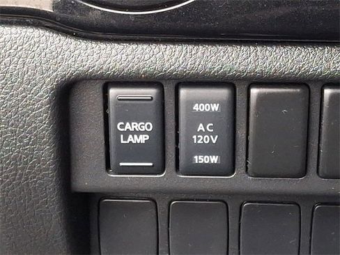 Used 2021 Nissan Titan SV w/ SV Convenience Package image 28