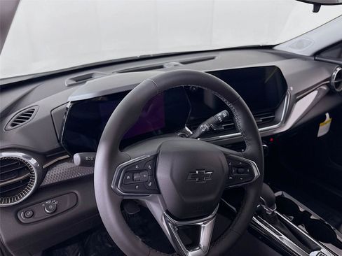 New 2026 Chevrolet Trax ACTIV w/ Driver Confidence Package FWD image 3