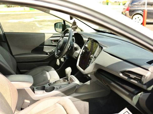 Used 2024 Subaru Crosstrek 2.0i Premium image 39