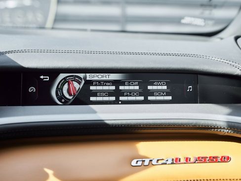 Used 2018 Ferrari GTC4Lusso image 77