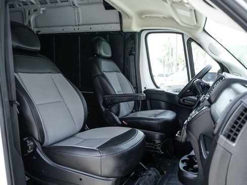 Used 2025 RAM ProMaster 2500 w/ Convenience Group FWD image 34