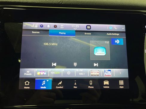 Used 2023 Jeep Wagoneer L Series II w/ Premium Group I AWD/4WD image 32