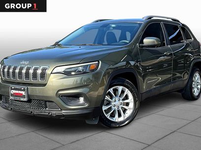 Used 2019 Jeep Cherokee Latitude w/ Popular Appearance Group