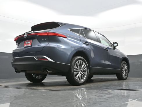 Used 2023 Toyota Venza XLE AWD/4WD image 32