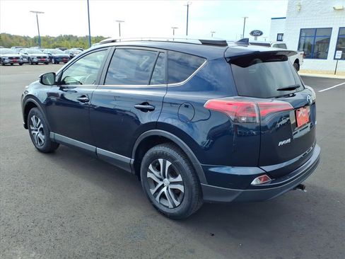 Used 2017 Toyota RAV4 LE image 3
