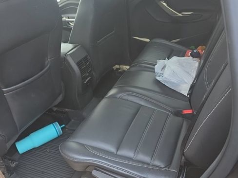 Used 2019 Ford Escape Titanium AWD/4WD image 9