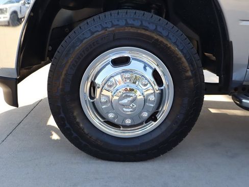 Used 2024 RAM 3500 Big Horn AWD/4WD image 9
