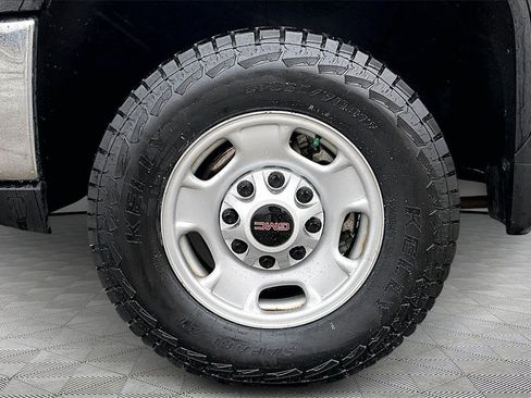 Used 2022 GMC Sierra 2500 Pro w/ Convenience Package image 9