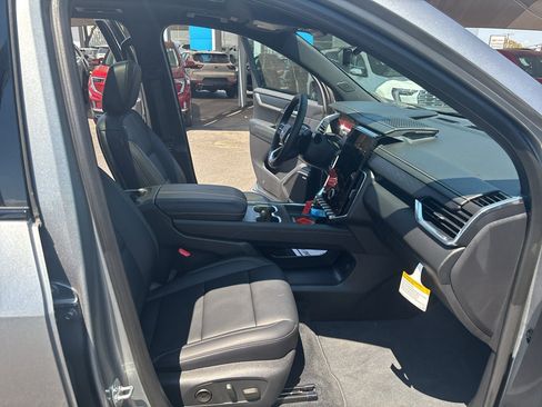 Used 2026 GMC Acadia Elevation w/ Black Edition FWD image 22