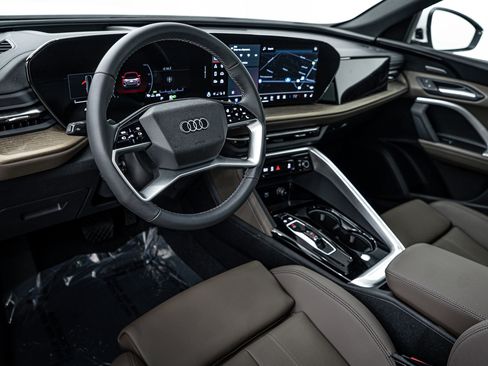 New 2025 Audi Q5 Premium Plus image 9