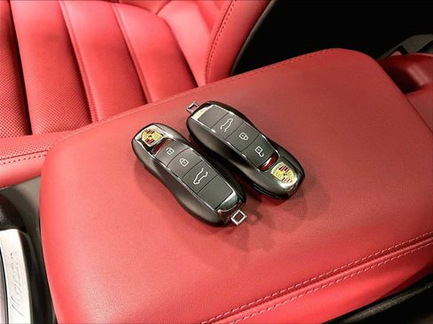 New 2026 Porsche Macan S AWD/4WD image 37