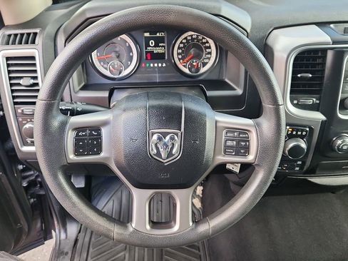 Used 2021 RAM 1500 Classic SLT image 22