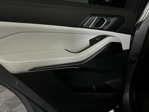 Used 2025 BMW X5 xDrive50e w/ M Sport Package image 27