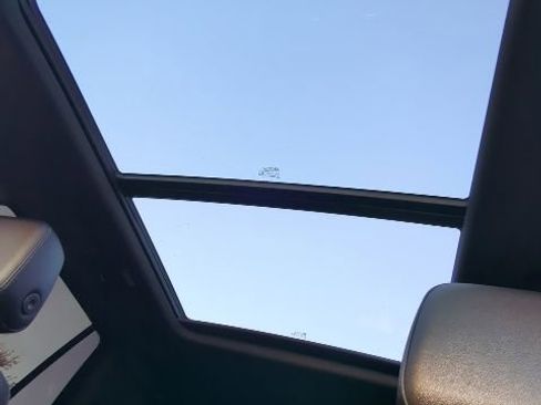 Certified 2021 Chevrolet Tahoe Z71 w/ Luxury Package image 10