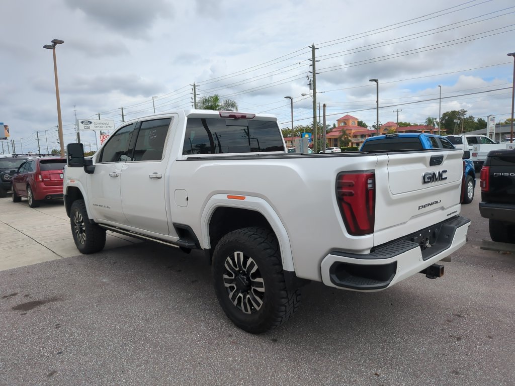 Used 2024 GMC Sierra 2500 Denali Ultimate AWD/4WD image 6