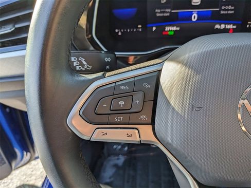 Certified 2022 Volkswagen Jetta SE w/ Panoramic Sunroof Package image 28