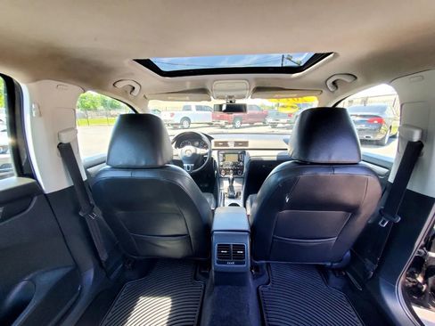 Used 2014 Volkswagen Passat 1.8T SE image 12