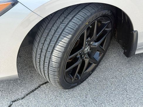 Used 2023 Honda Civic Sport image 14