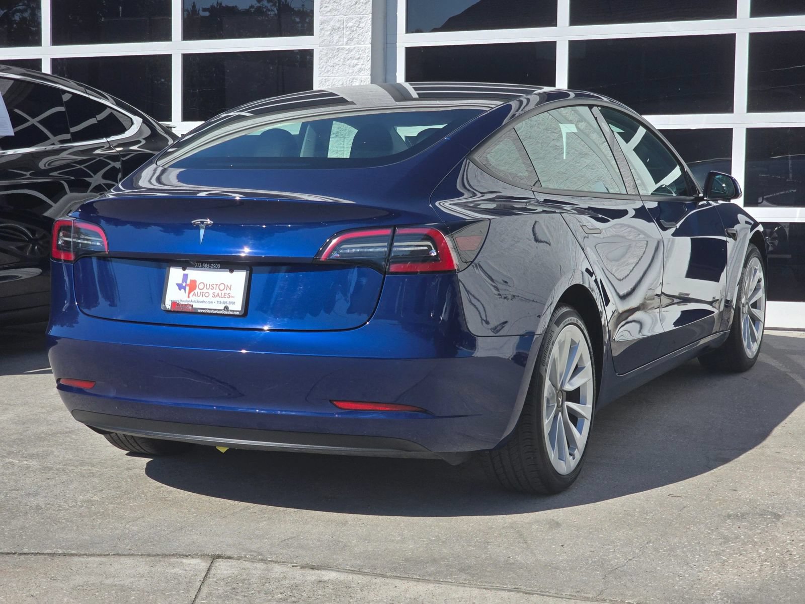 Used 2023 Tesla Model 3 Standard Range RWD image 5