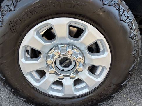 Used 2023 Ford F350 XLT AWD/4WD image 12