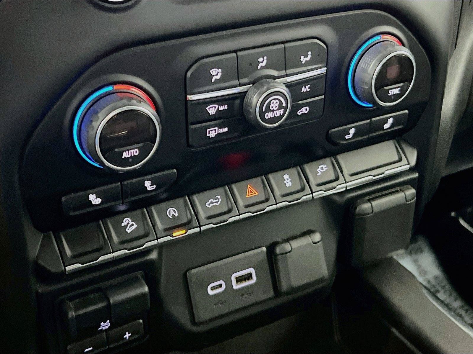Used 2019 Chevrolet Silverado 1500 RST AWD/4WD image 9