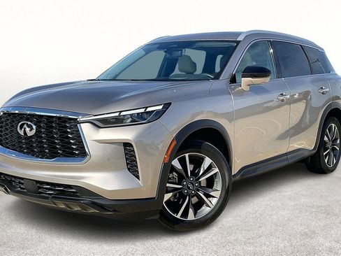 Certified 2025 INFINITI QX60 Luxe w/ Vision Package image 14