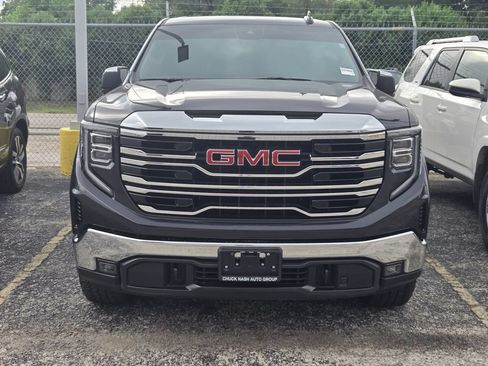 Used 2025 GMC Sierra 1500 SLT AWD/4WD image 2
