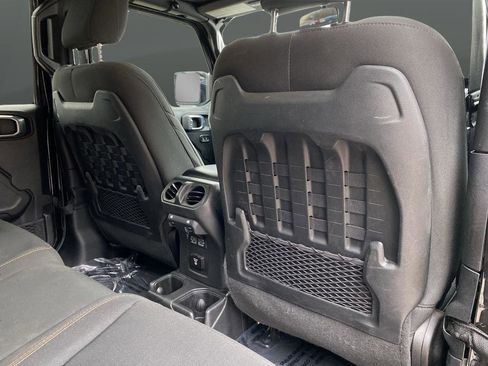 Used 2021 Jeep Gladiator Mojave w/ Cold Weather Group image 44