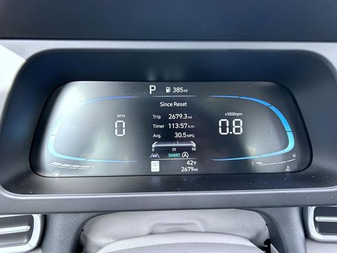 Used 2025 Hyundai Elantra SE image 16