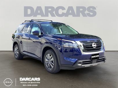 New 2025 Nissan Pathfinder SV w/ SV Premium Package