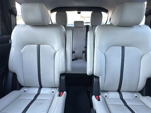 Certified 2024 MAZDA CX-90 Plug-In Hybrid w/ Preferred image 30