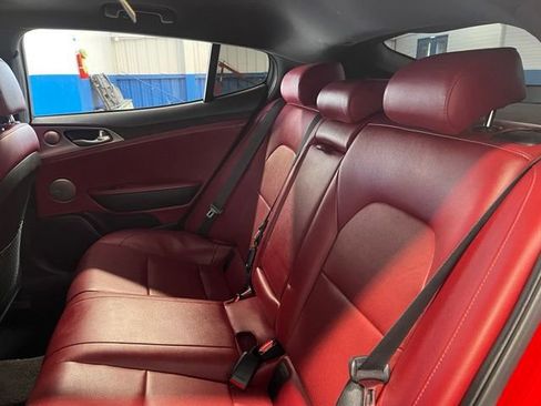 Used 2018 Kia Stinger GT1 RWD image 18