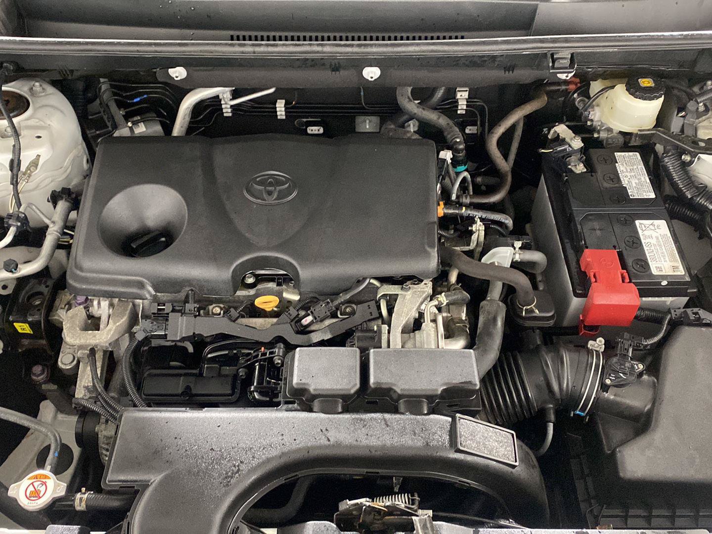 Used 2020 Toyota RAV4 LE w/ All Weather Liner Package AWD/4WD image 24