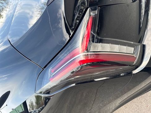 Used 2025 Cadillac CT5 Sport w/ Technology Package image 41